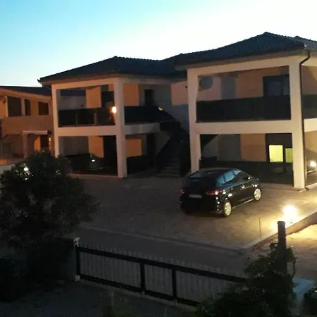 Lägenhet Jabuka