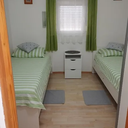 Lägenhet Jabuka