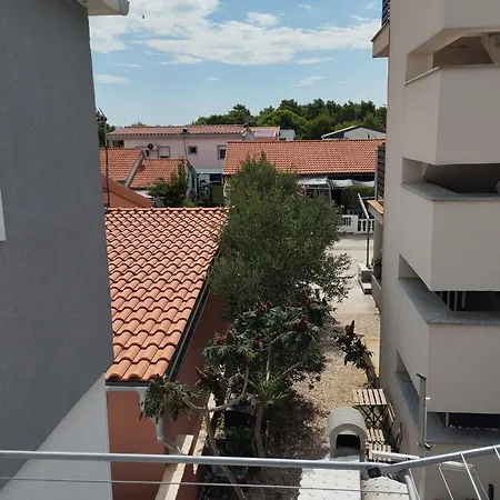 Jabuka Apartment *